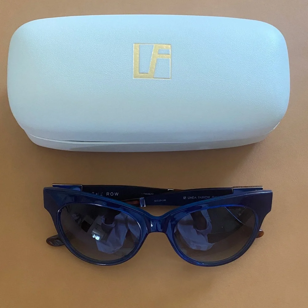 Linda Farrow x The Row Sunglasses - Picture 3 of 15